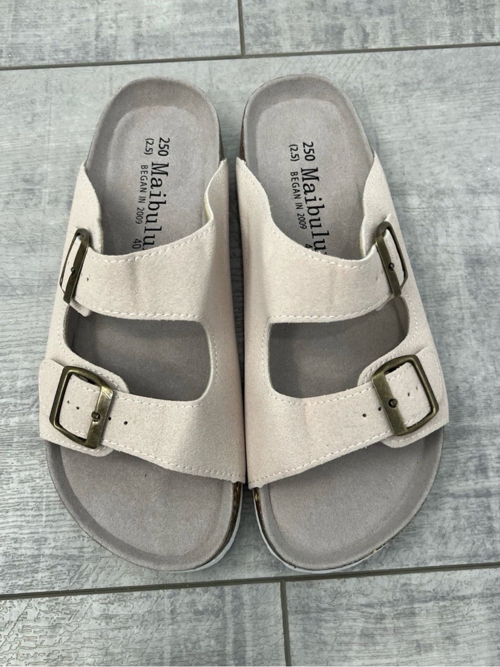 NWT Maibulun Double Strap Suede Footbed Sandal Size 40/ US 8 Beige